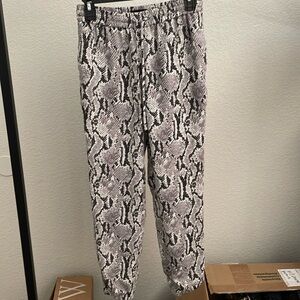 NWOT Express Snakeskin Print High Rise Ankle Pants / Joggers